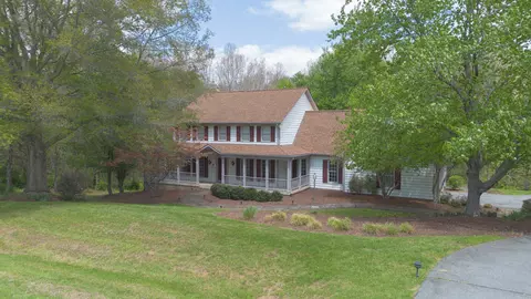 22109 Creekview Dr, Gaithersburg, MD 20882