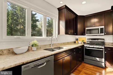 Kitchen - 1601 Noyes Dr, Silver Spring, MD 20910 photo 2 of 5