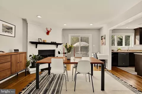 Dining - 1601 Noyes Dr, Silver Spring, MD 20910 photo 1 of 2