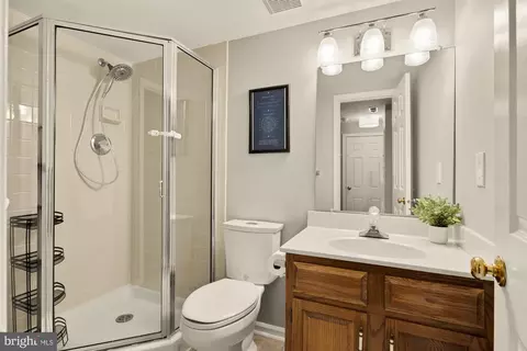 Bath - 1601 Noyes Dr, Silver Spring, MD 20910 photo 5 of 5