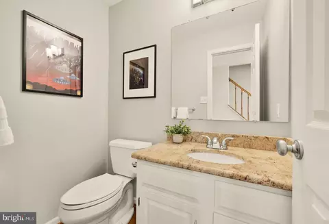 Bath - 1601 Noyes Dr, Silver Spring, MD 20910 photo 1 of 5