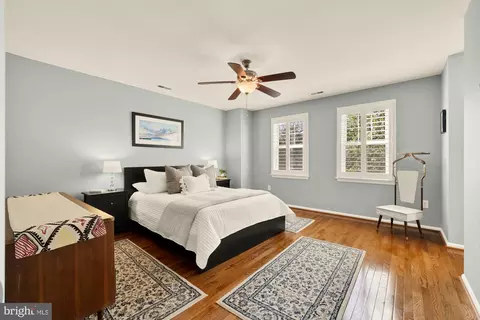 Bedroom - 1601 Noyes Dr, Silver Spring, MD 20910 photo 4 of 10