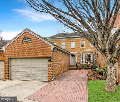7816 Hidden Mdw, Potomac, MD 20854