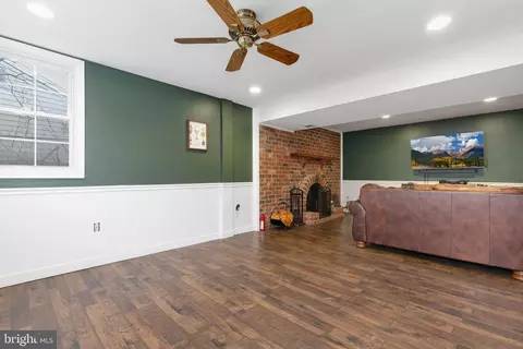 Living - 14312 Morton Hall Rd, Silver Spring, MD 20906 photo 2 of 2