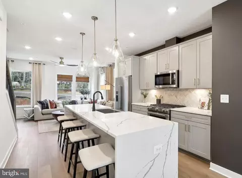 2034 Henson Norris St, Rockville, MD 20850