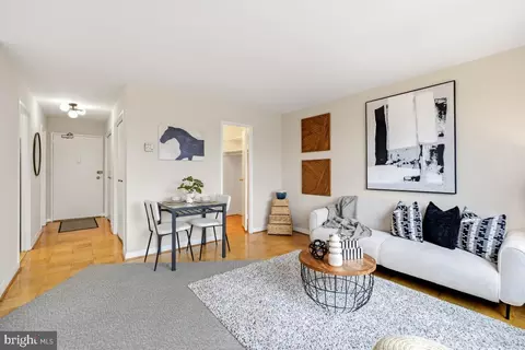 Living - 1900 Lyttonsville Rd #1003, Silver Spring, MD 20910 photo 2 of 5