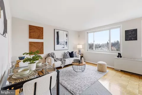 Living - 1900 Lyttonsville Rd #1003, Silver Spring, MD 20910 photo 3 of 5