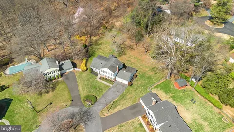 View/Area - 4 Ansted Ct, Silver Spring, MD 20905 photo 2 of 10