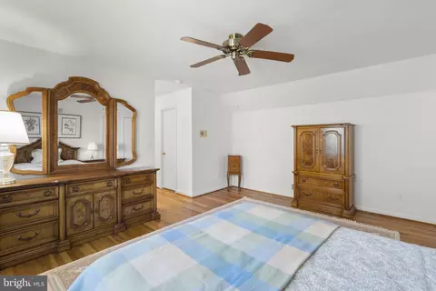 Bedroom - 4 Ansted Ct, Silver Spring, MD 20905 photo 4 of 10