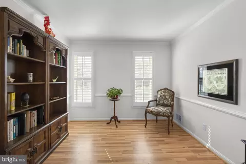 Entry Way - 4 Ansted Ct, Silver Spring, MD 20905 photo 3 of 3