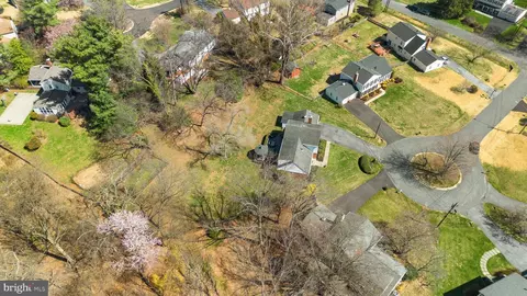 View/Area - 4 Ansted Ct, Silver Spring, MD 20905 photo 4 of 10