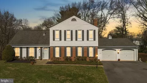 Exterior - 4 Ansted Ct, Silver Spring, MD 20905 photo 4 of 9