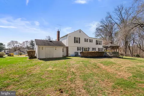 Exterior - 4 Ansted Ct, Silver Spring, MD 20905 photo 8 of 9