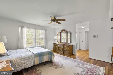 Bedroom - 4 Ansted Ct, Silver Spring, MD 20905 photo 2 of 10