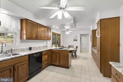 Kitchen - 4 Ansted Ct, Silver Spring, MD 20905 photo 1 of 5
