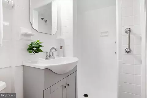 Bath - 11006 Childs St, Silver Spring, MD 20901 photo 1 of 4