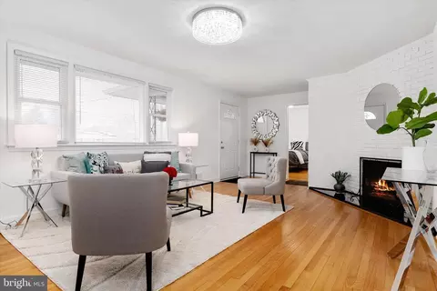 Living - 11006 Childs St, Silver Spring, MD 20901 photo 4 of 6