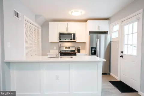 Entry Way - 3410 Embry St, Silver Spring, MD 20902 photo 2 of 7