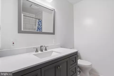 Bath - 1600 Billman Ln, Silver Spring, MD 20902 photo 2 of 4