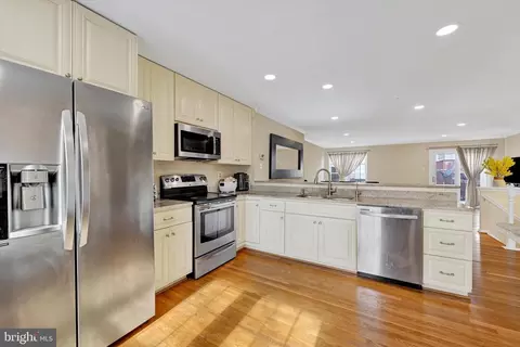 Kitchen - 2331 Massanutten Dr, Silver Spring, MD 20906 photo 4 of 4
