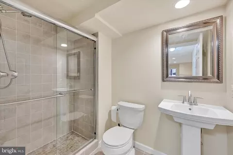 Bath - 2331 Massanutten Dr, Silver Spring, MD 20906 photo 1 of 4
