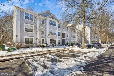 2812 Clear Shot Dr #8-33, Silver Spring, MD 20906