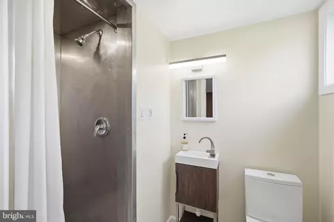 Bath - 2015 Sondra Ct, Silver Spring, MD 20905 photo 5 of 5