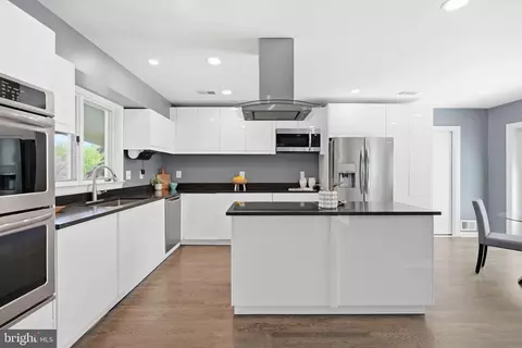 Kitchen - 2015 Sondra Ct, Silver Spring, MD 20905 photo 1 of 3