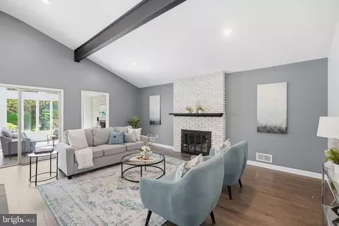 Living - 2015 Sondra Ct, Silver Spring, MD 20905 photo 1 of 2