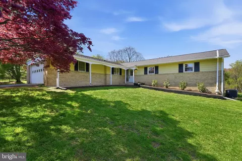 Exterior - 2015 Sondra Ct, Silver Spring, MD 20905 photo 1 of 7