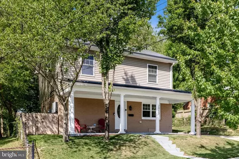 Exterior - 2913 Weisman Rd, Silver Spring, MD 20902 photo 2 of 7