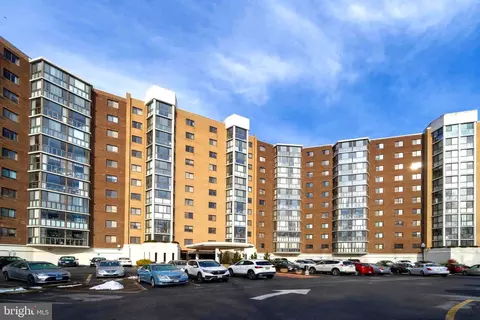 15115 Interlachen Dr #3-621, Silver Spring, MD 20906