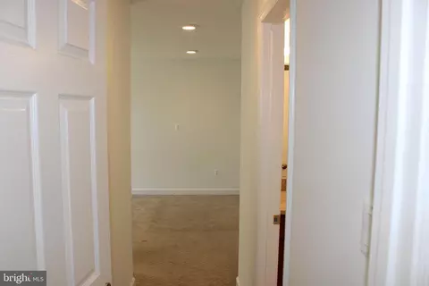 Entry Way - 2301 Greenery Ln #103-5, Silver Spring, MD 20906 photo 1 of 9