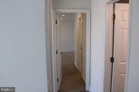 Entry Way - 2301 Greenery Ln #103-5, Silver Spring, MD 20906 photo 4 of 9