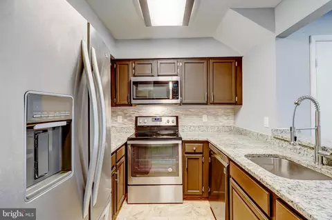 Kitchen - 13122 Musicmaster Dr #71, Silver Spring, MD 20904 photo 2 of 3