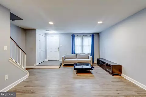 Living - 13122 Musicmaster Dr #71, Silver Spring, MD 20904 photo 3 of 4