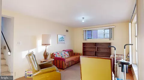 3701 Kenway St, Silver Spring, MD 20906