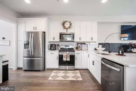 Kitchen - 15946 Coolidge Ave, Silver Spring, MD 20906 photo 2 of 2