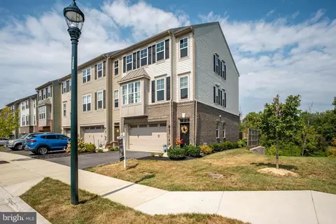 Exterior - 15946 Coolidge Ave, Silver Spring, MD 20906 photo 3 of 12