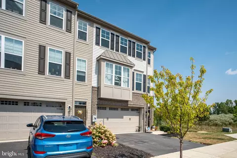 Exterior - 15946 Coolidge Ave, Silver Spring, MD 20906 photo 4 of 12
