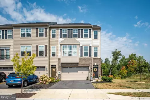 Exterior - 15946 Coolidge Ave, Silver Spring, MD 20906 photo 2 of 12