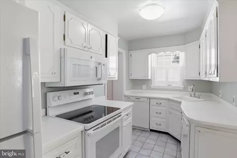 Kitchen - 10010 Raynor Rd, Silver Spring, MD 20901 photo 1 of 3