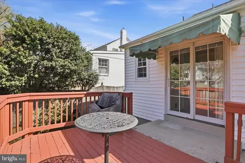 Exterior - 10010 Raynor Rd, Silver Spring, MD 20901 photo 2 of 8