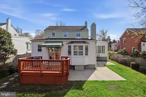 Exterior - 10010 Raynor Rd, Silver Spring, MD 20901 photo 4 of 8