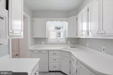 Kitchen - 10010 Raynor Rd, Silver Spring, MD 20901 photo 2 of 3