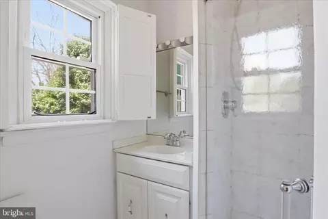 Bath - 10010 Raynor Rd, Silver Spring, MD 20901 photo 1 of 3