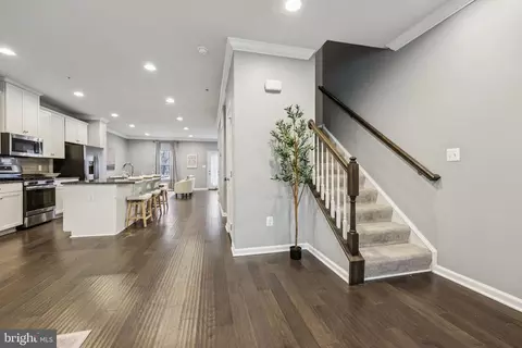 Entry Way - 1605 Regent Manor Ct, Silver Spring, MD 20904 photo 8 of 11