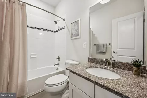 Bath - 1605 Regent Manor Ct, Silver Spring, MD 20904 photo 3 of 5