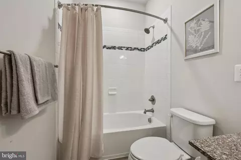 Bath - 1605 Regent Manor Ct, Silver Spring, MD 20904 photo 4 of 5
