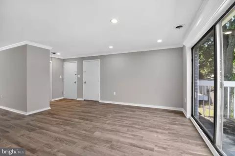 Living - 3234 Hewitt Ave #3-4-B, Silver Spring, MD 20906 photo 3 of 6